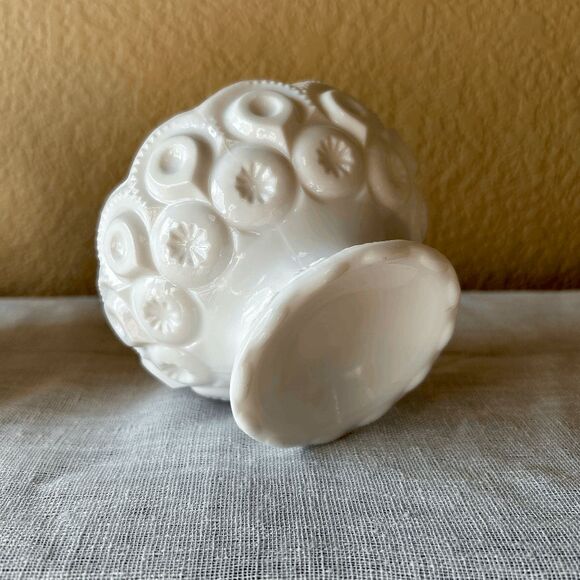 L.E. Smith Moon & Star Fairy Lamp – Milk Glass – Weishar Glass USA - Picture 6 of 10